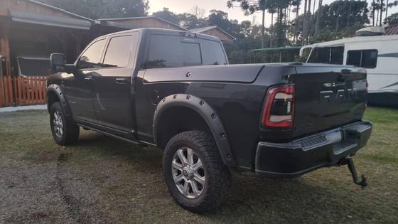RAM 2500 6.7 I6 TURBO DIESEL LARAMIE NIGHT EDITION CD 4X4 AUTOMÁTICO